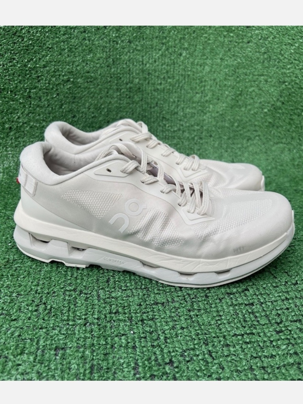 On Running Cloudzone Women's Sneakers 9.5